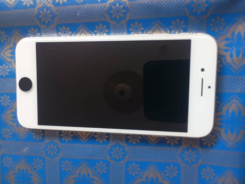Apple iPhone 7 1