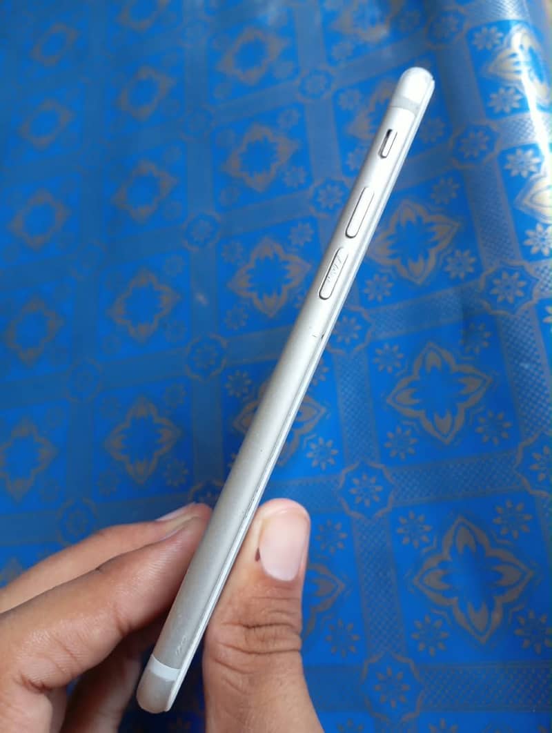 Apple iPhone 7 7