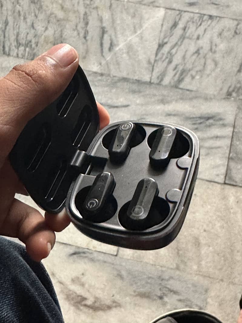 Ear buds pro 0