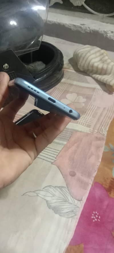 Vivo Y33s lush condition