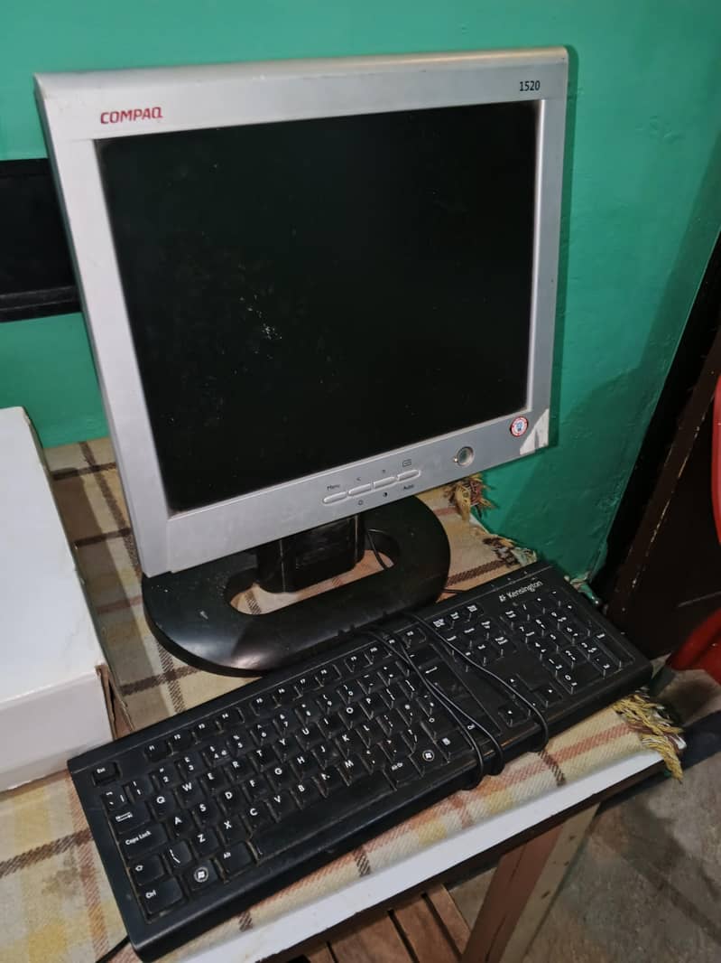 LCD screen and keyboard 1