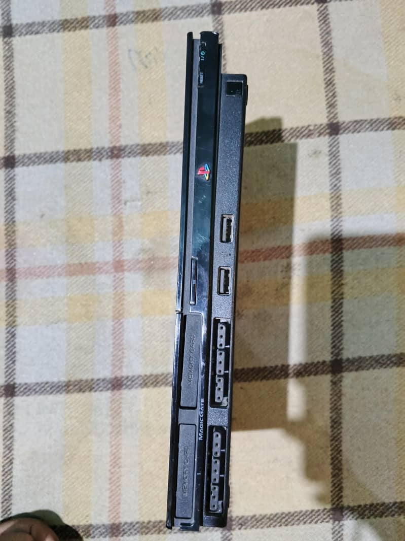 LCD screen and keyboard 4