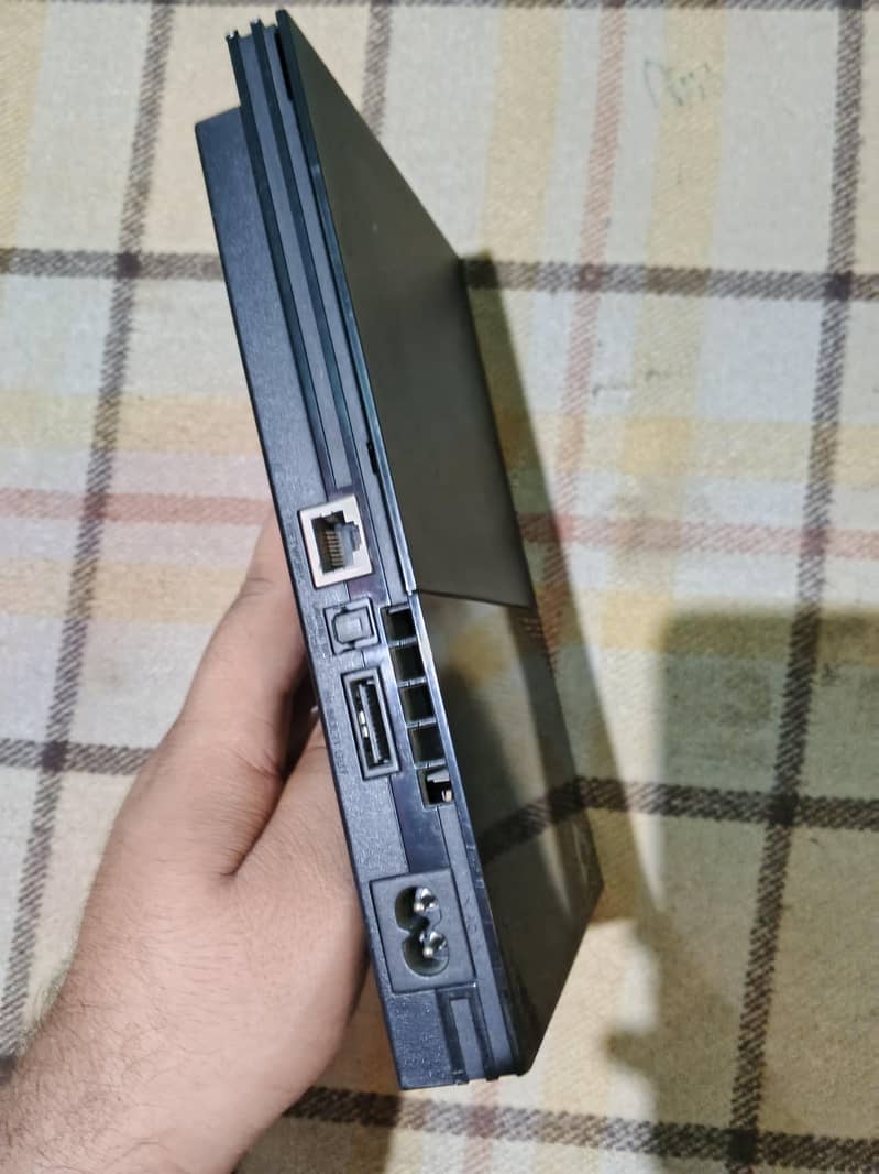 LCD screen and keyboard 6