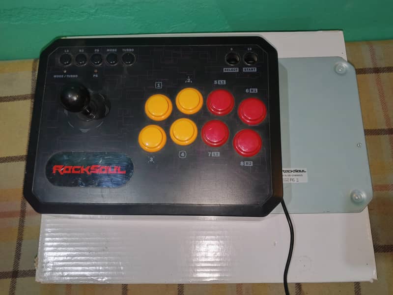 LCD screen and keyboard 9