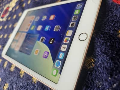 ​Apple iPad Mini 5  - 10/10 Condition - Urgent Sale