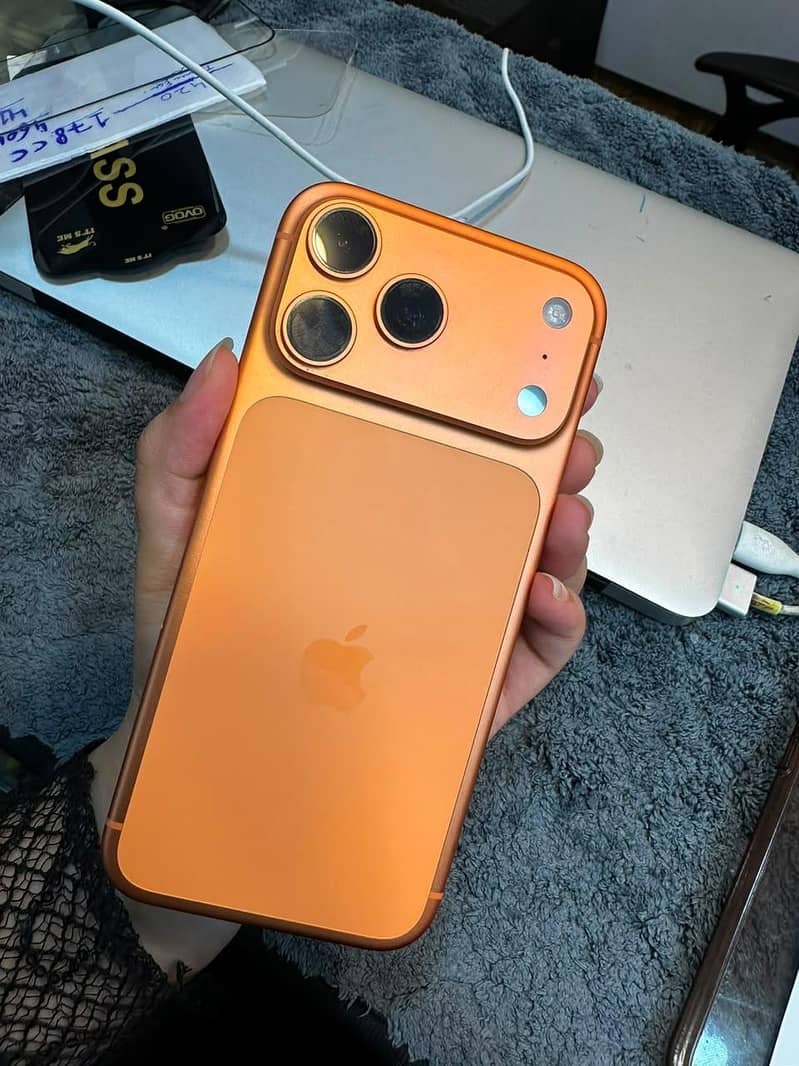 Apple iPhone 17 Pro Max 0