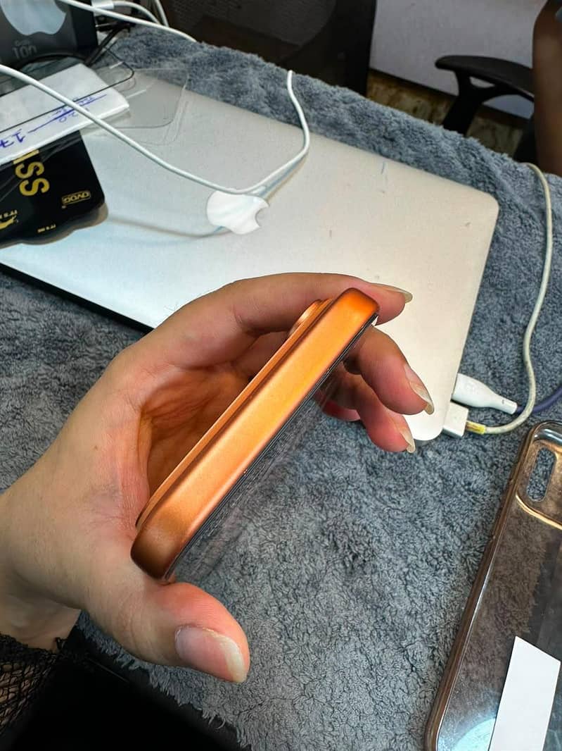 Apple iPhone 17 Pro Max 2