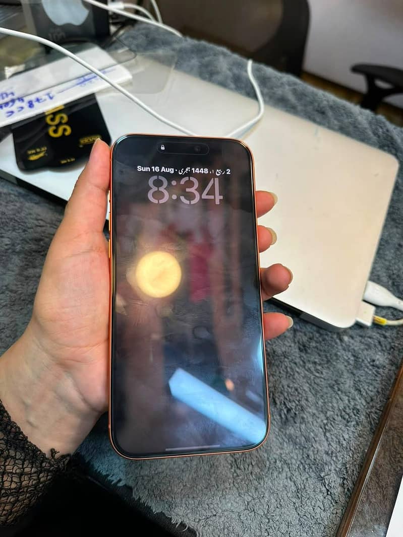 Apple iPhone 17 Pro Max 3