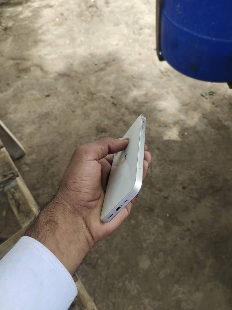 Apple iPhone 12 1