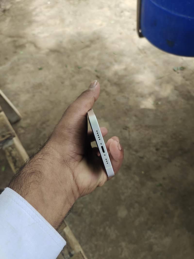 Apple iPhone 12 2