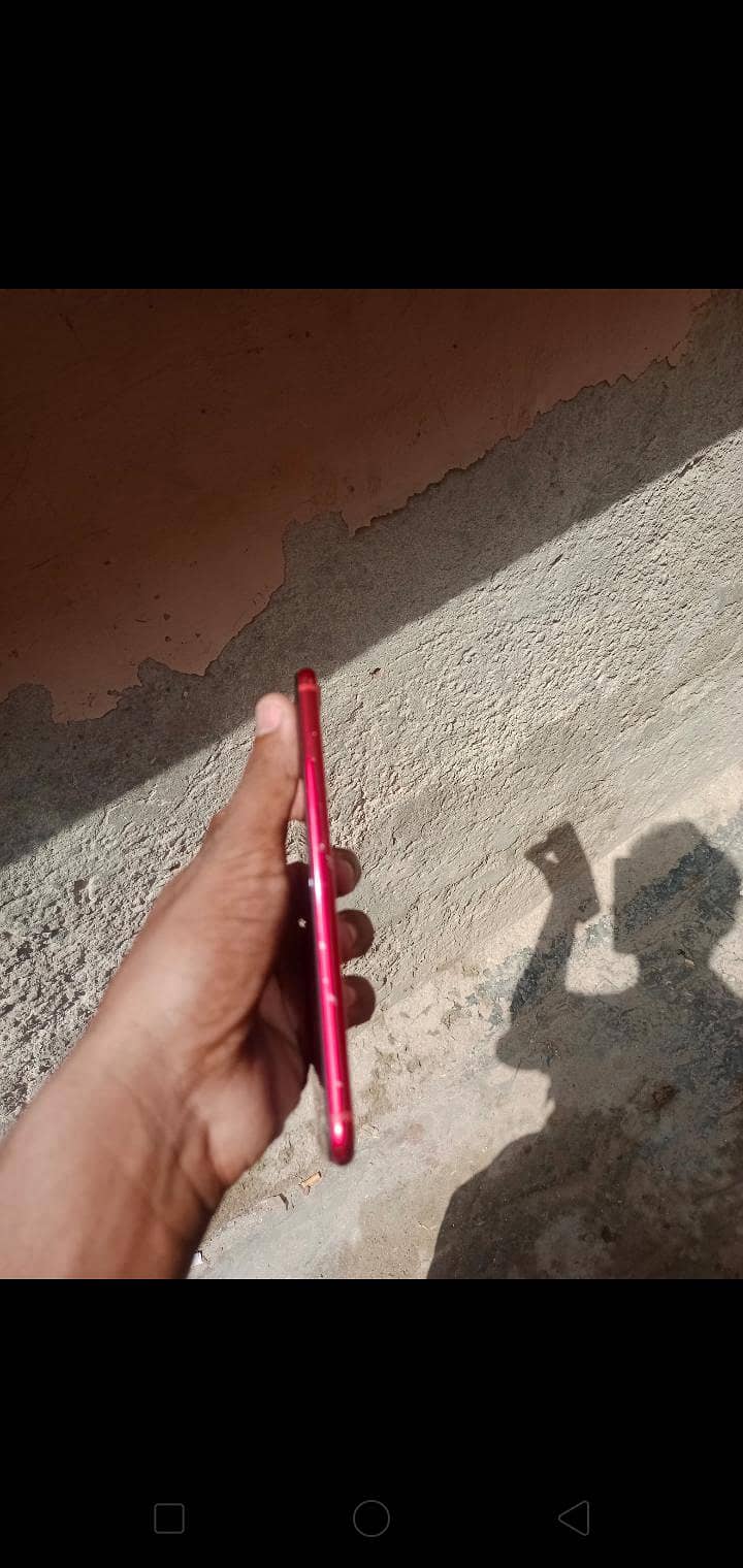 Apple iPhone 8 Plus 1