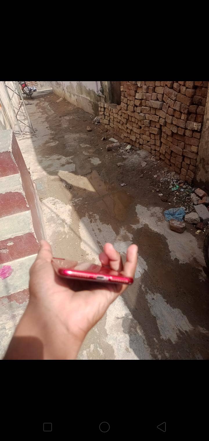 Apple iPhone 8 Plus 5