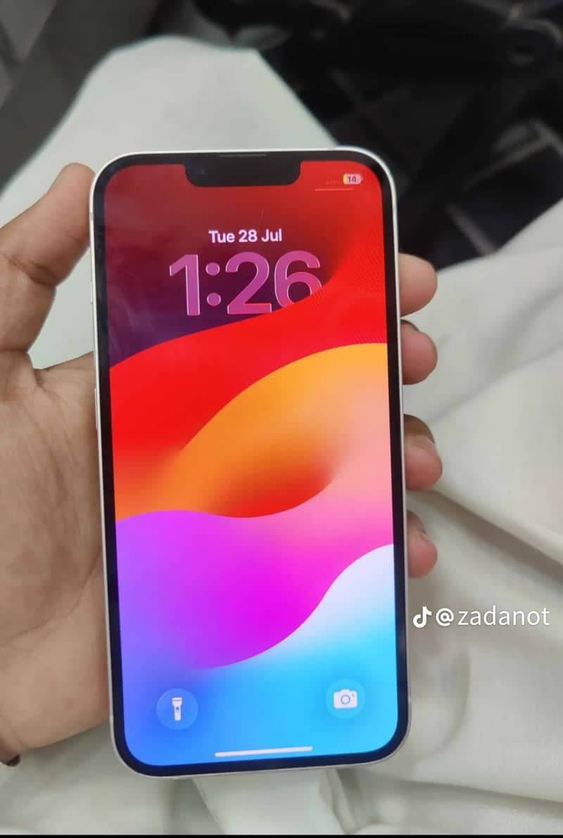 Apple iPhone 13 3