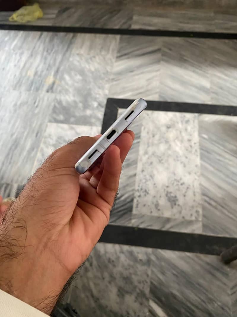 Google Pixel 7a 1