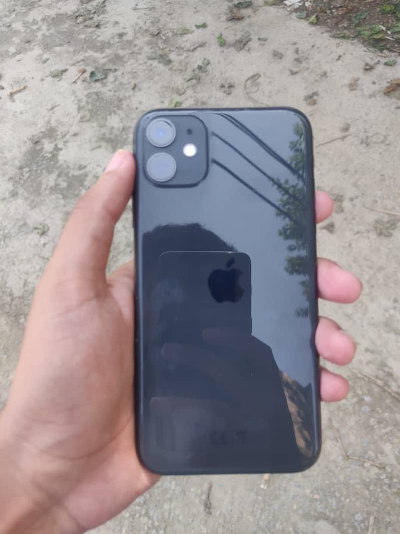 Apple iPhone 11 4