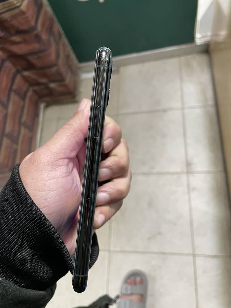 Apple iPhone 11 Pro 5
