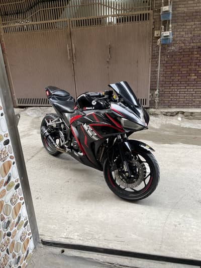Yamaha R3 replica 250cc heavy bike