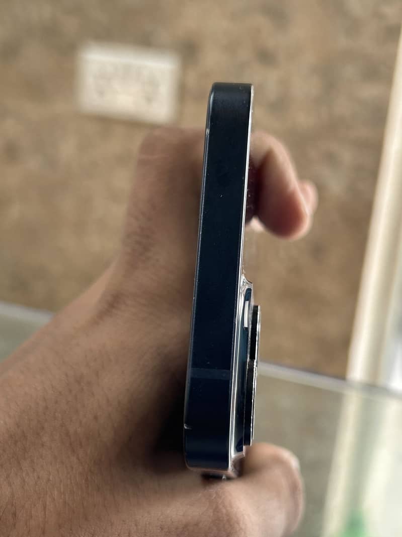 Apple iPhone 14 5