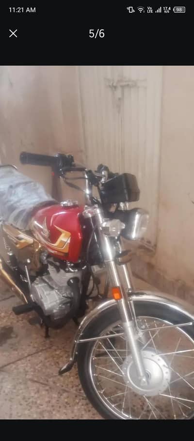 Honda CG 125 Red Gold Edition