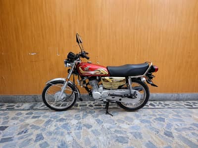 Honda 125 2026 Red Gold Edition | Self Start | 1250 KM Driven