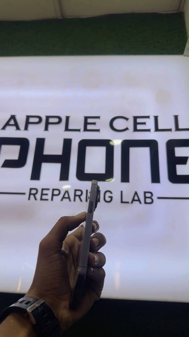 Apple iPhone 14 Pro 1