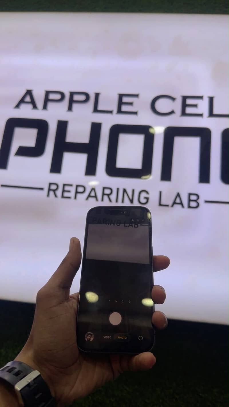 Apple iPhone 14 Pro 2