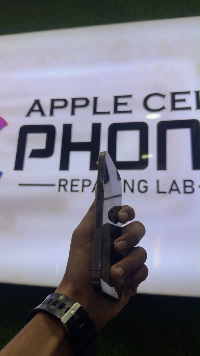 Apple iPhone 14 Pro 3