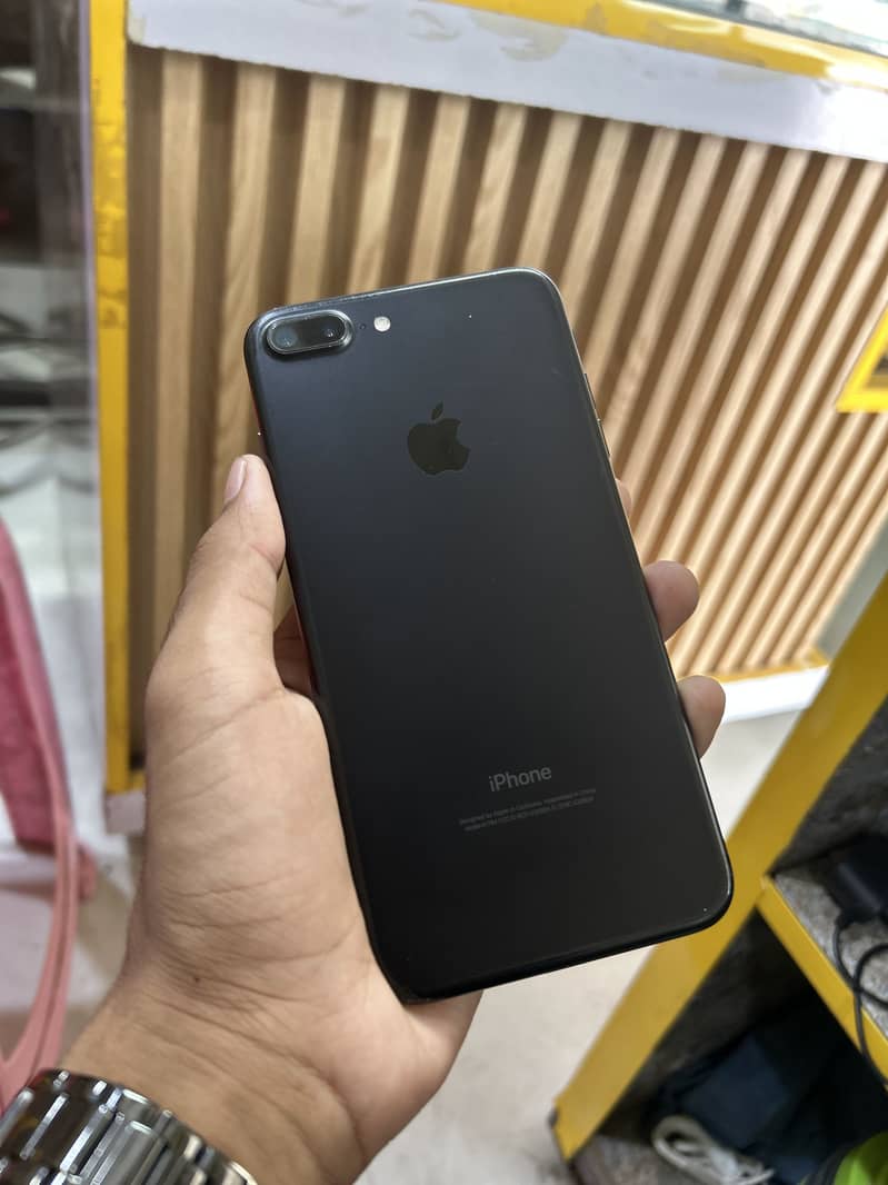 Apple iPhone 7 Plus 0