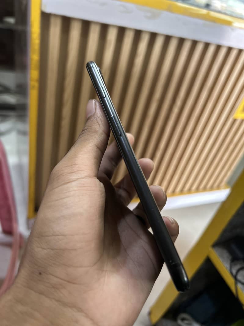 Apple iPhone 7 Plus 1
