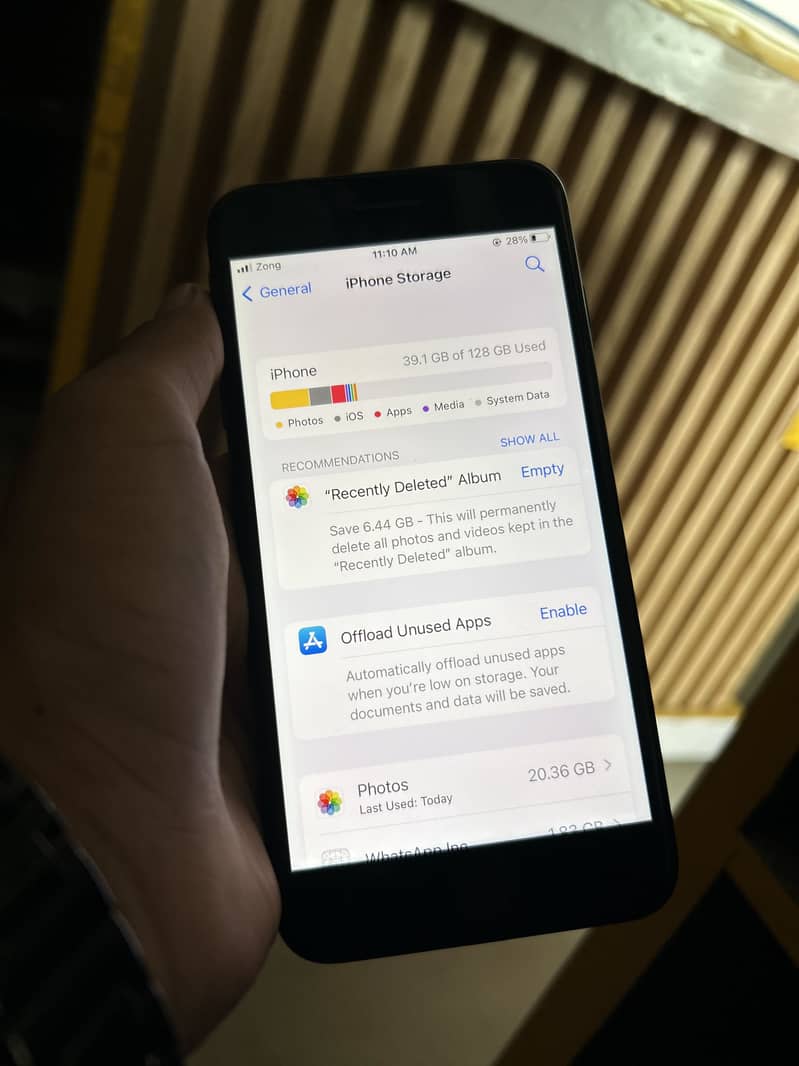 Apple iPhone 7 Plus 5