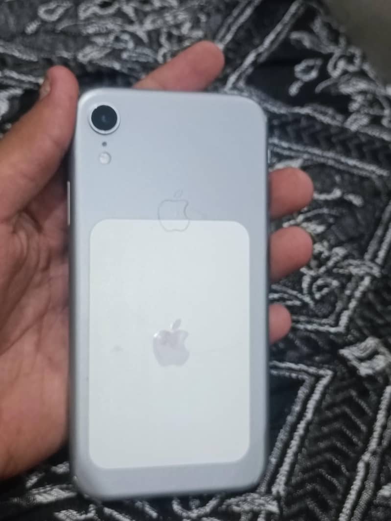 Apple iPhone XR 5