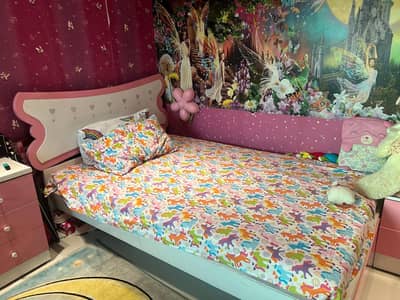 Compete set bed