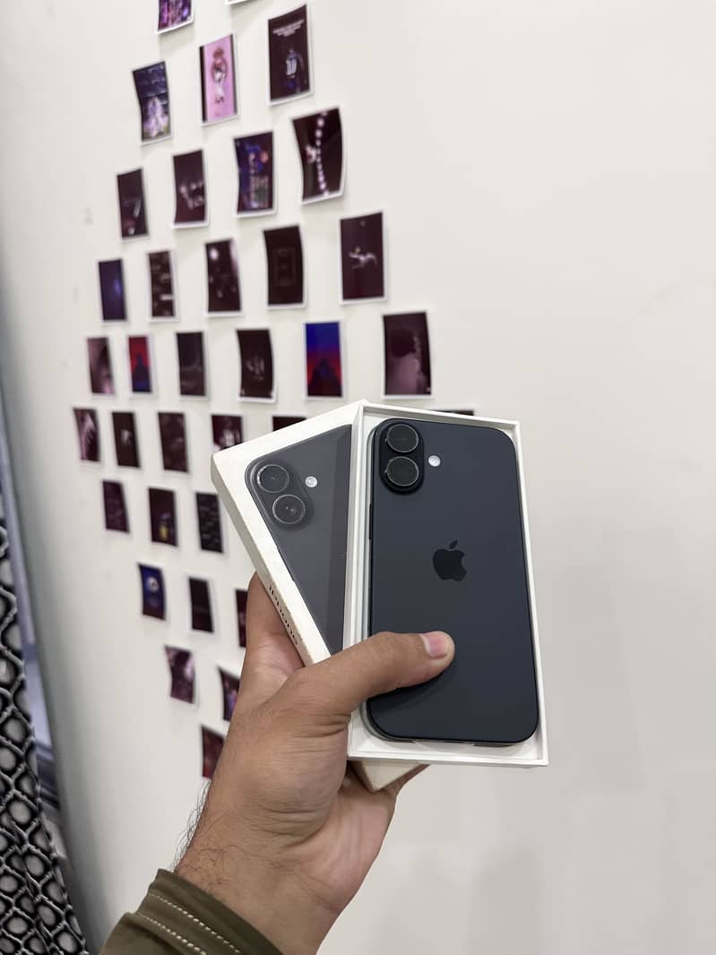 Apple iPhone 16 2