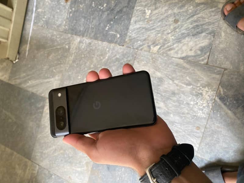 Google Pixel 8 6