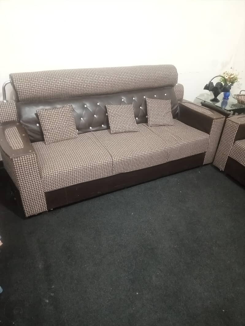 sofa 5 seater 0