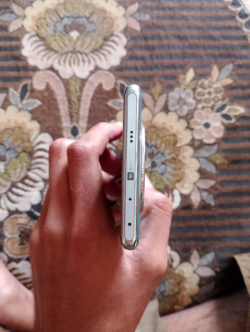 Infinix Zero 40 4