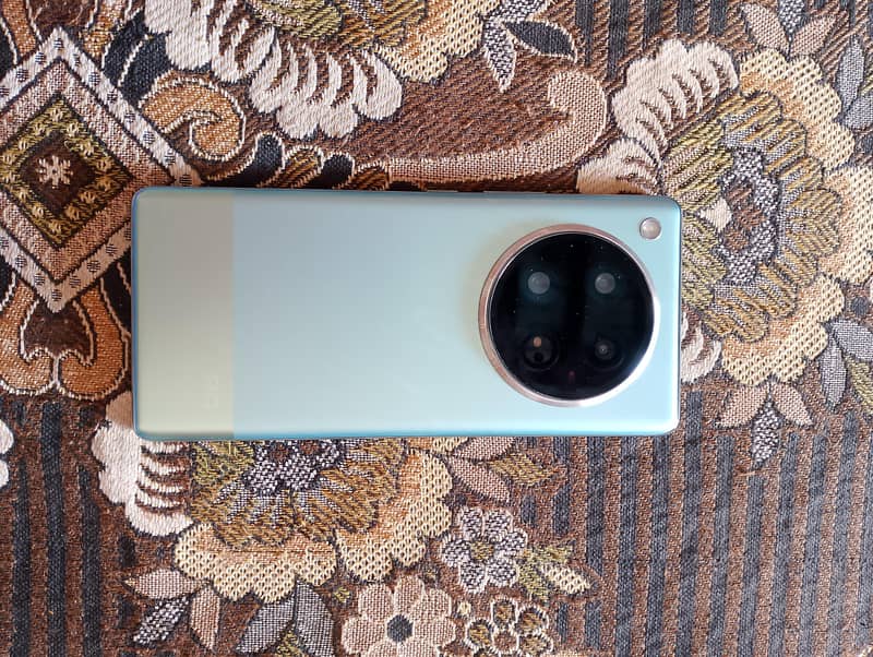 Infinix Zero 40 7