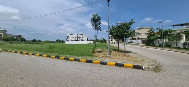 1 Kanal Corner Plot For Sale in DHA Phase-3 Rawalpindi