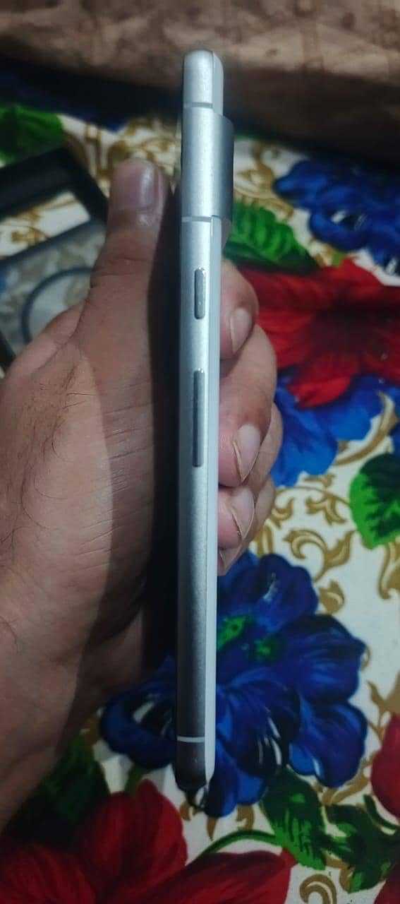 Google Pixel 7 3