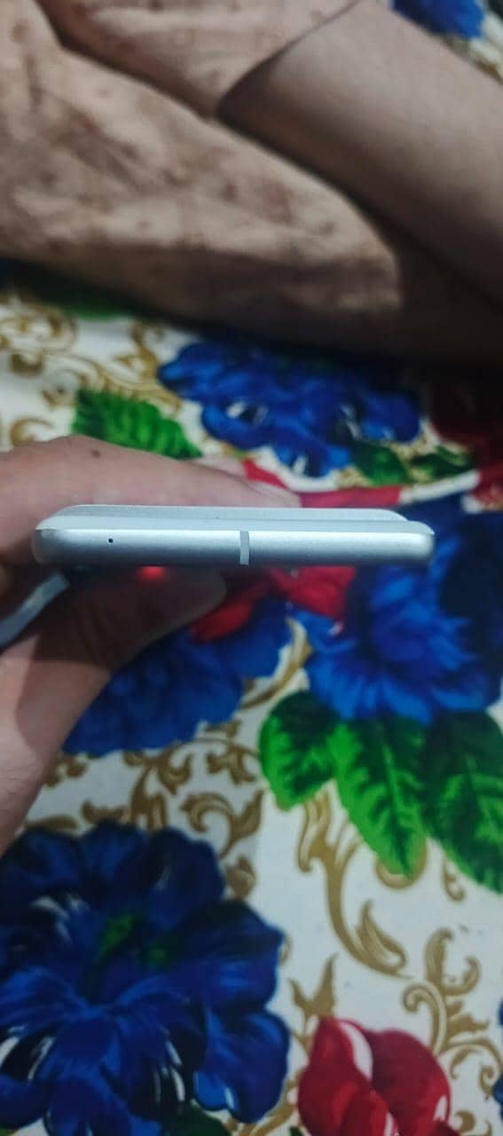 Google Pixel 7 5