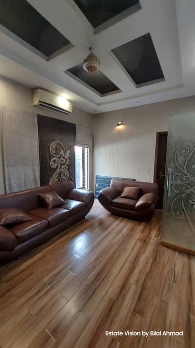 0321 86 10 688 Solid construction 5marla house available for sale in Main canal road society