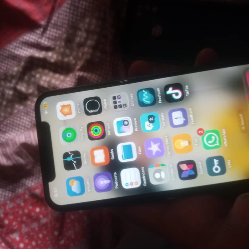 Apple iPhone 11 Pro 4