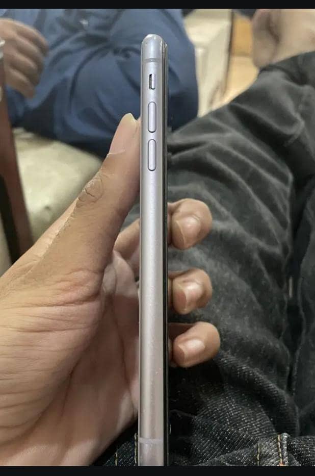 Apple iPhone 11 5