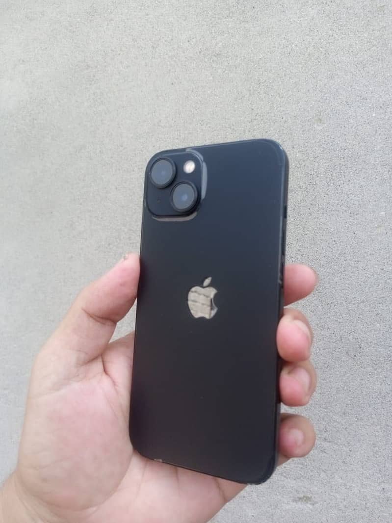 Apple iPhone 13 1