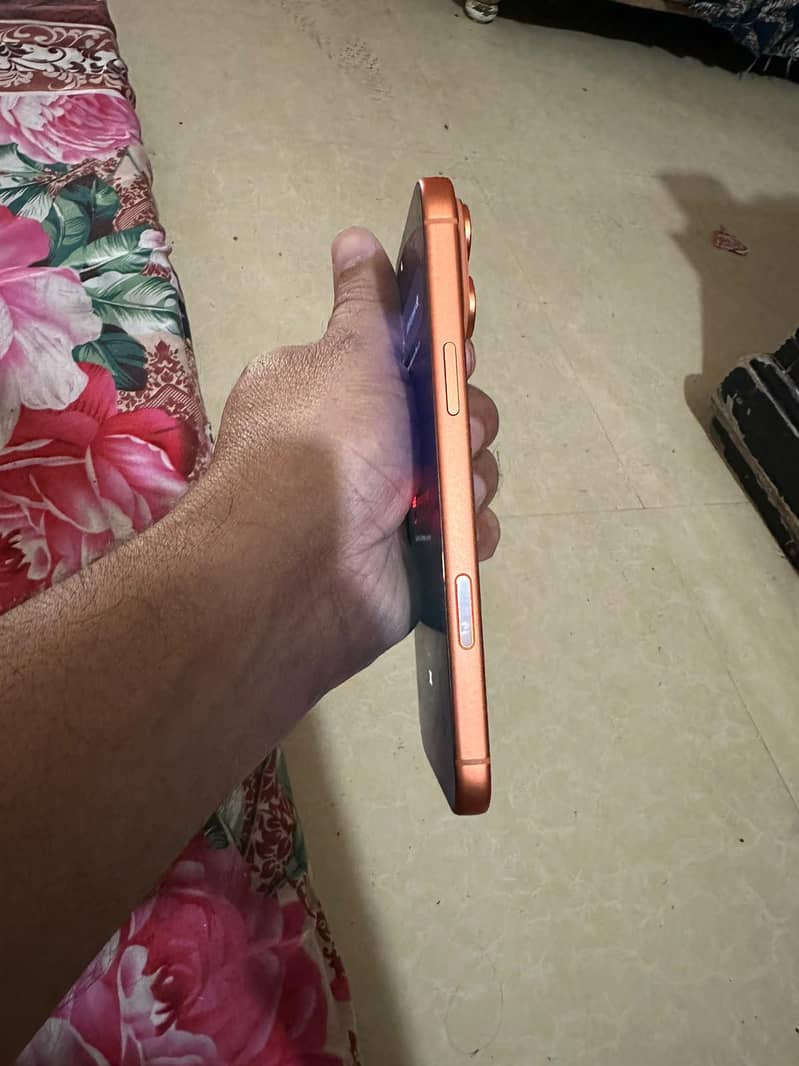 Apple iPhone 17 Pro Max 2