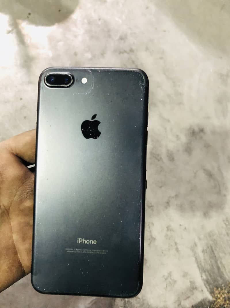 Apple iPhone 7 Plus 1