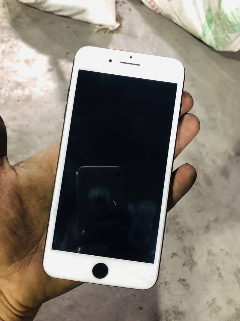 Apple iPhone 7 Plus 3
