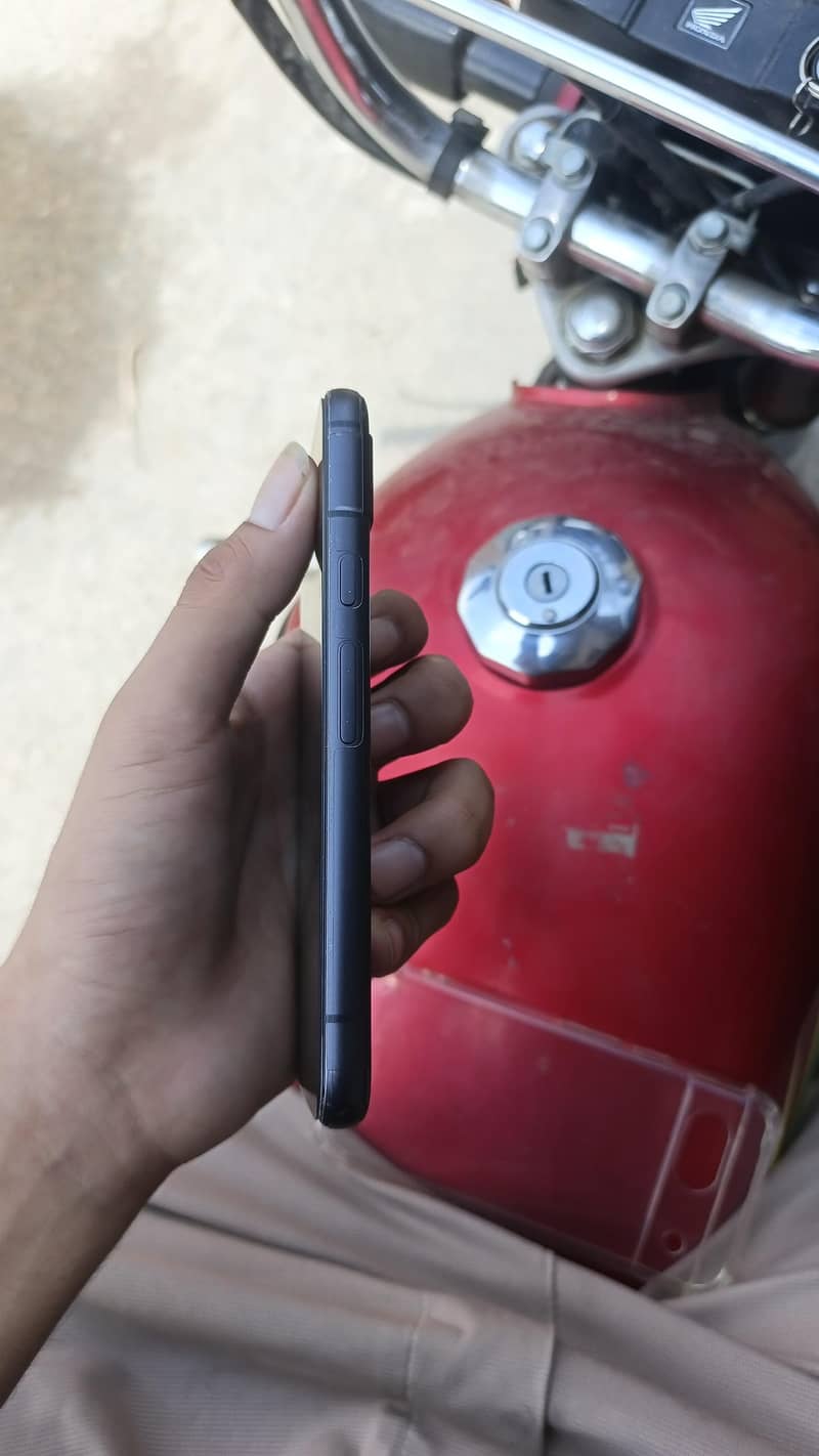 Google Pixel 8a 1