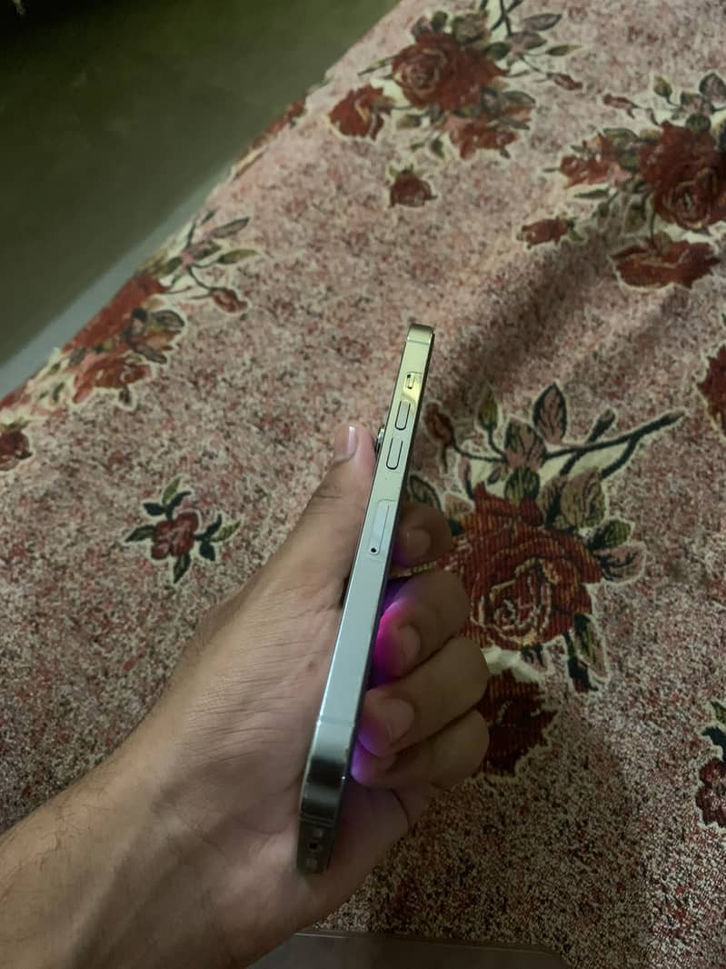 Apple iPhone 13 pro 3