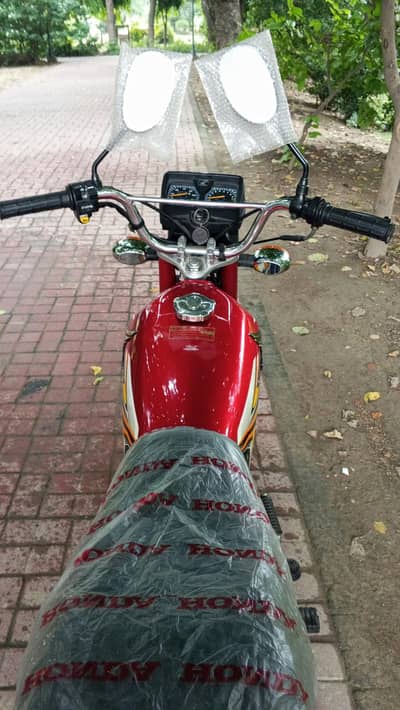 Honda cg Red Honda 125 Geniune Full  shorowm condition